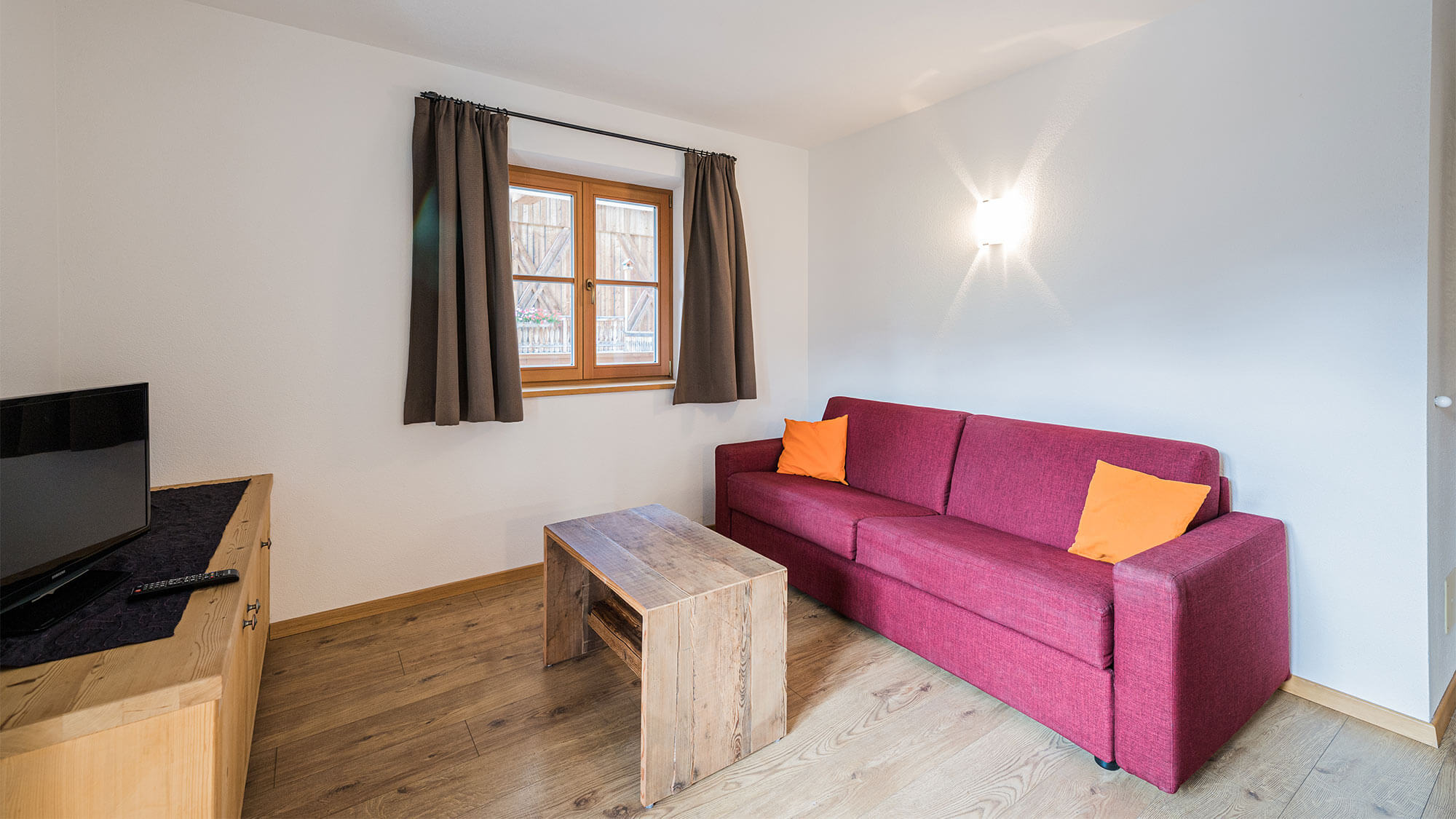 Apartment 01 - sofa and TV