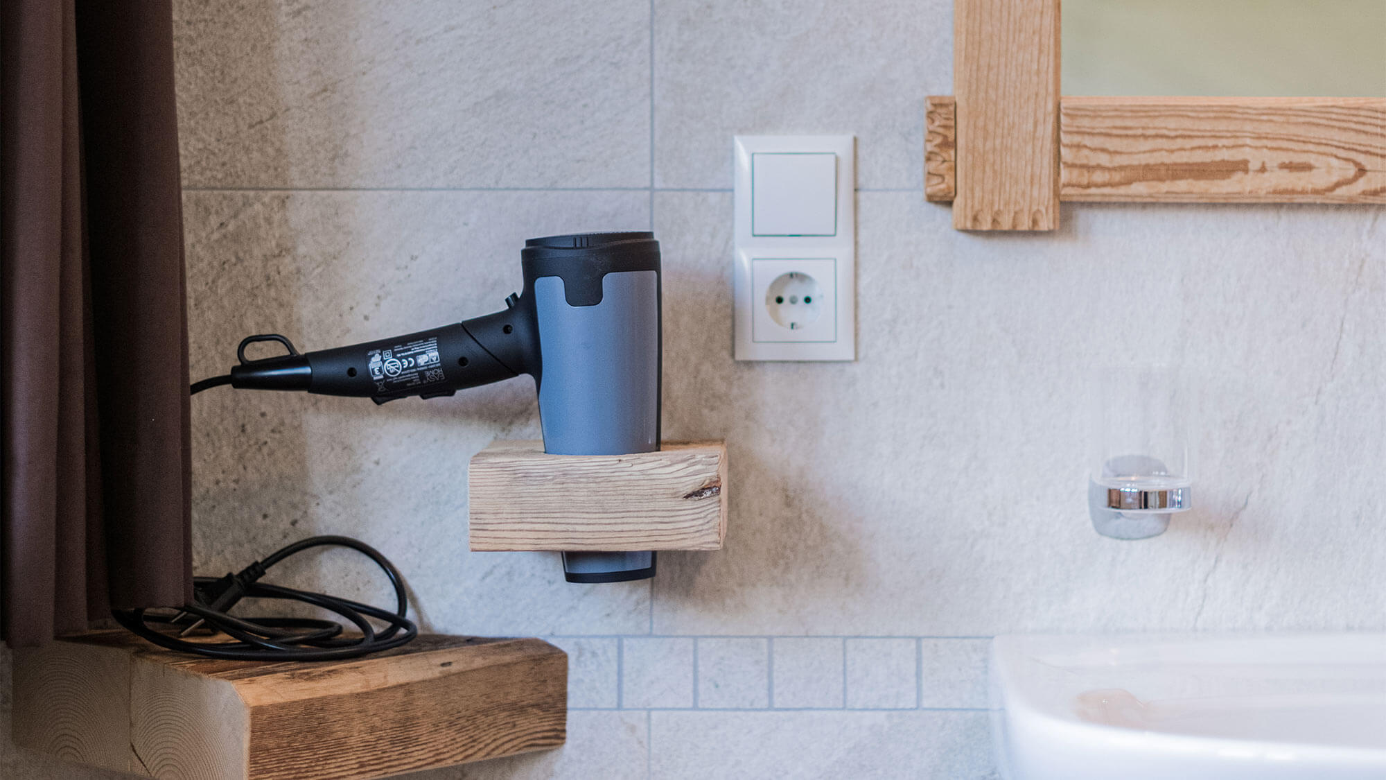 Apartment 02 - wooden furniture